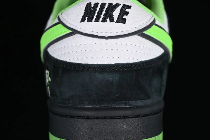 All Categories Nk SB Dunk Series Nk SB Dunk Low Low-top sneakers The Powerpuff Girls x Nk Dunk SB Low Powerpuff Girls joint black and green SB low-top casual sneakers GP5532-063